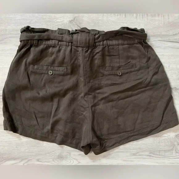 Dynamite Shorts - Picture 2 of 2